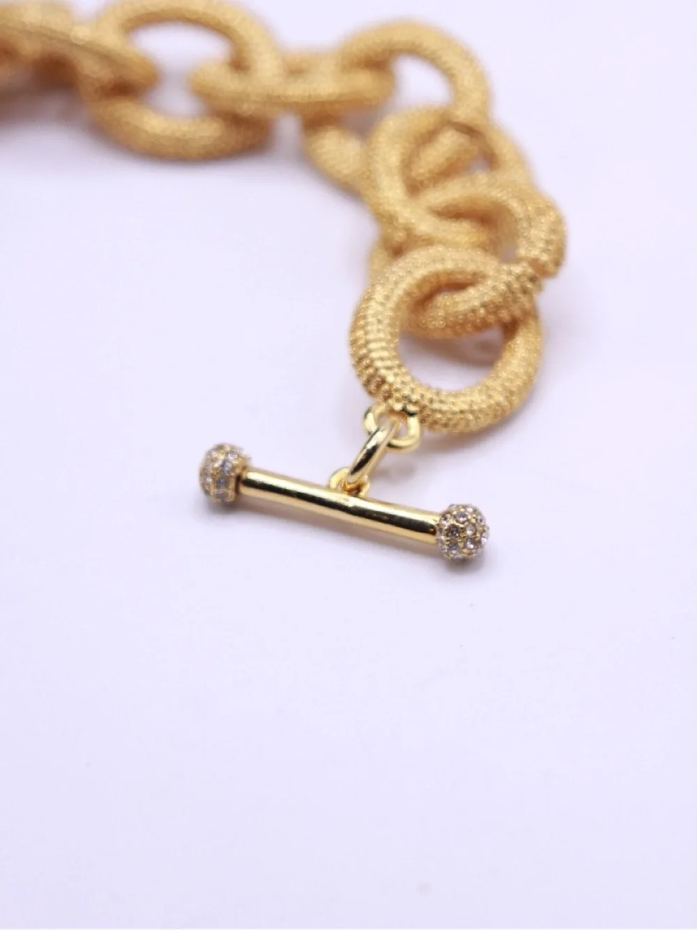 Banana Republic Textured Gold Link Toggle Bracelet fits “6 wrist